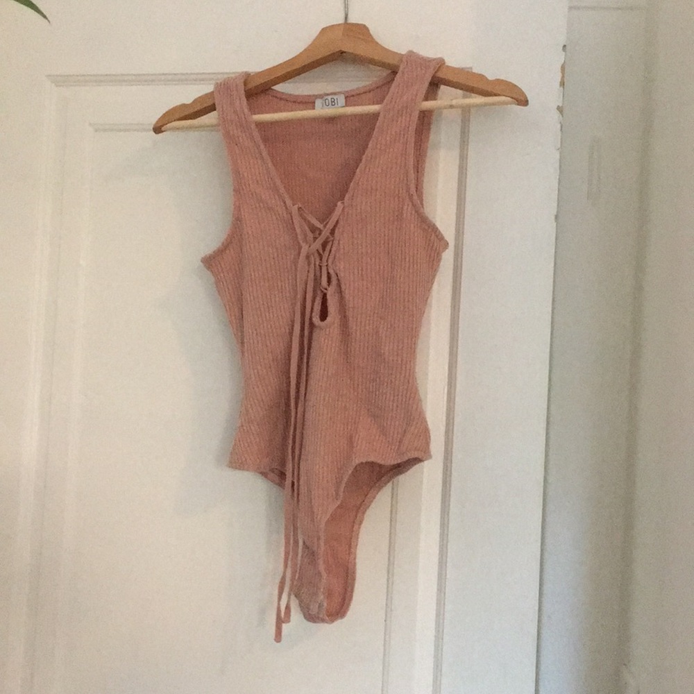 Mauve tie front body suit